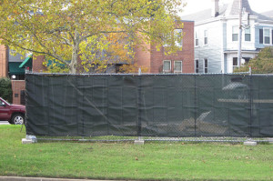 Commercial Temporary Fence with Windscreen