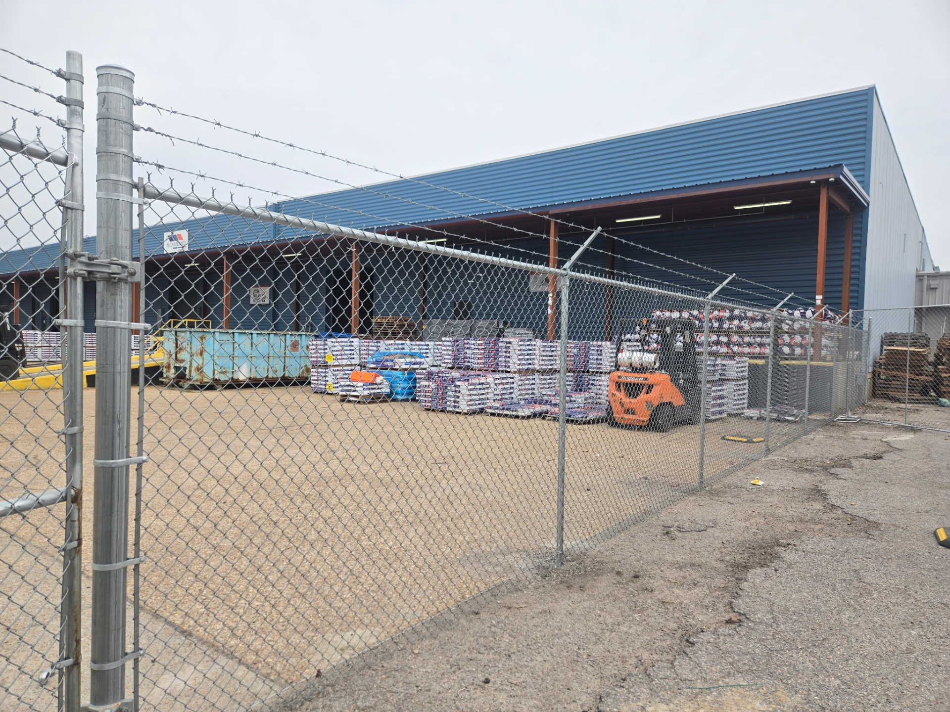 Chain Link Fencing gallery image 7