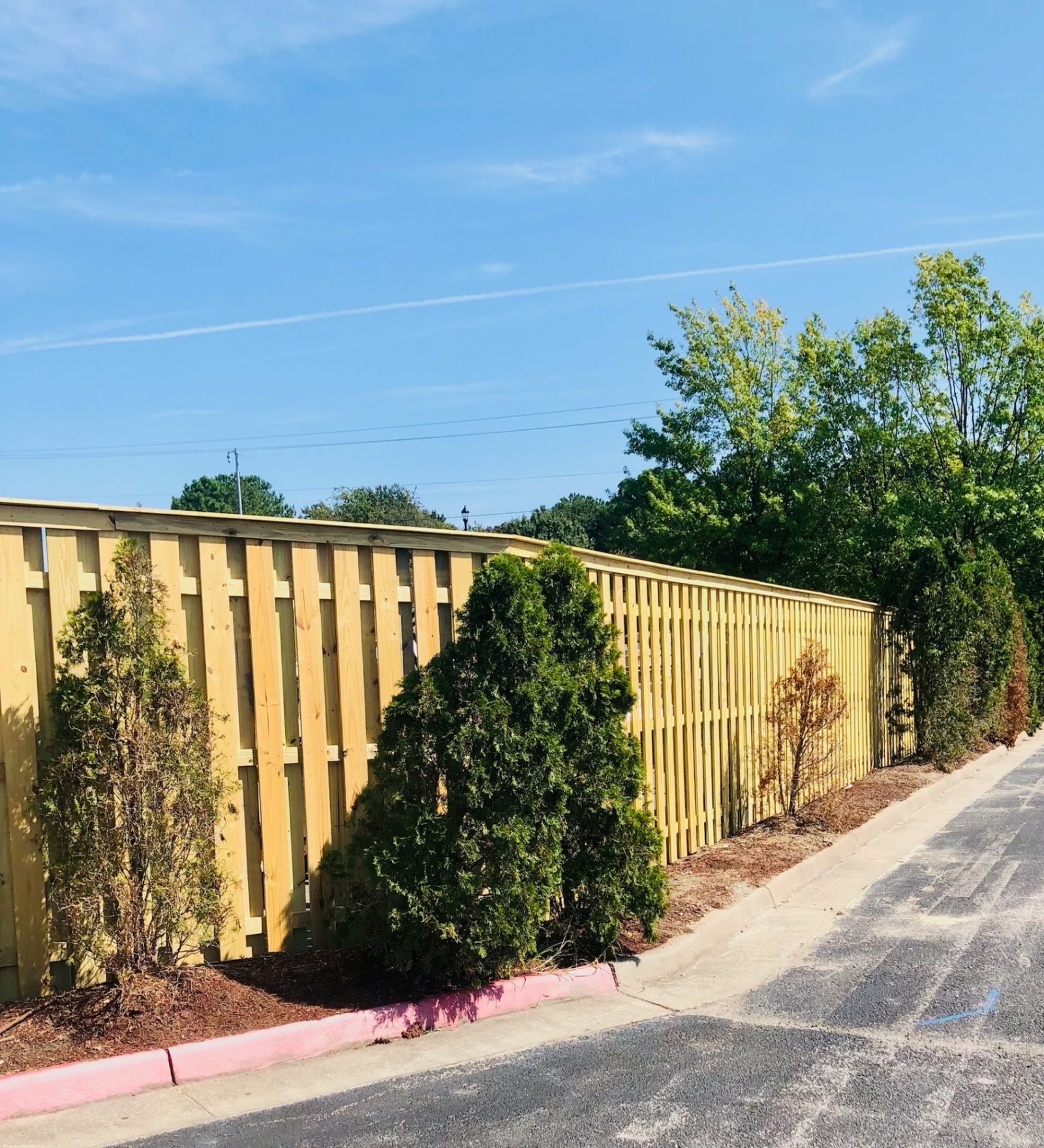 Lattice-top privacy fence